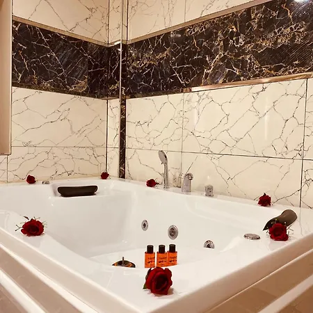 Laleli Palace I Отель *